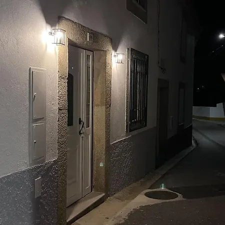 Perquilhas House * Freixial do Campo