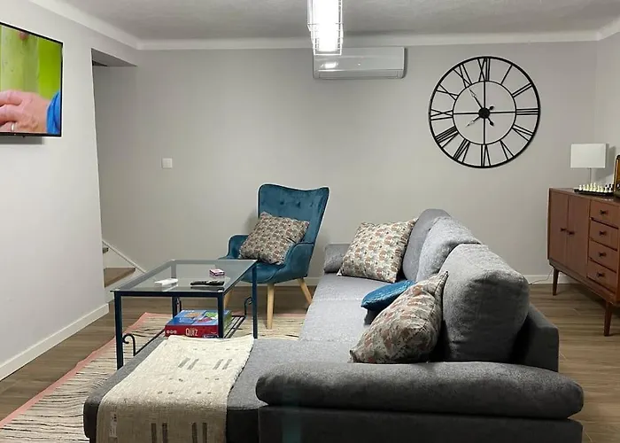 Perquilhas House بيت للعطل *